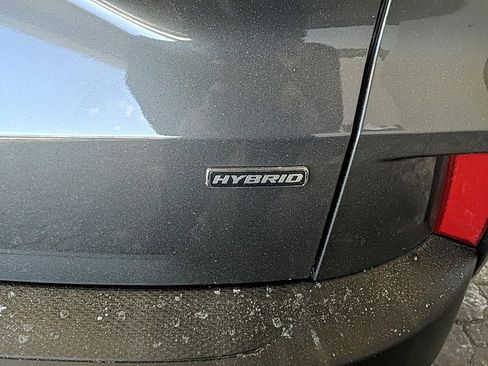 Used 2025 Ford Escape Platinum image 8