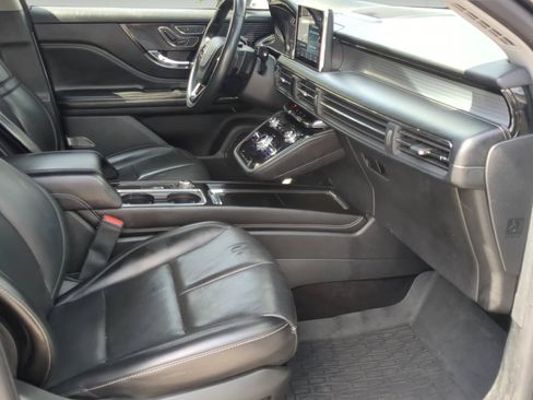 Used 2022 Lincoln Corsair AWD w/ Premium Package image 26