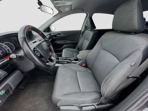 Used 2017 Honda Accord LX image 13