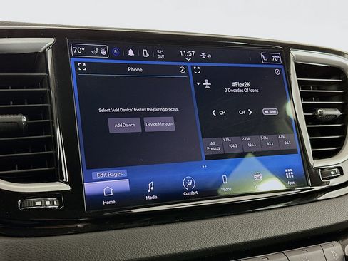 Used 2024 Chrysler Pacifica Touring-L image 21