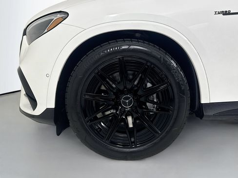Used 2025 Mercedes-Benz GLC 43 AMG 4MATIC image 9