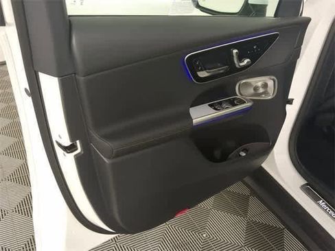 Used 2026 Mercedes-Benz GLC 300 4MATIC image 16