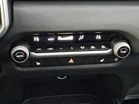 Used 2025 MAZDA CX-50 AWD 2.5 S w/ Premium Package image 19