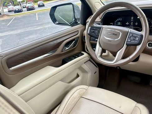 Used 2022 GMC Yukon Denali image 22