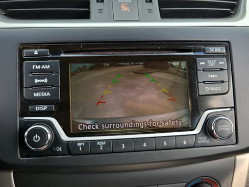 Used 2015 Nissan Sentra SV FWD image 26