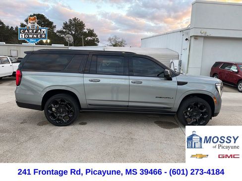 Used 2026 GMC Yukon XL Denali w/ Denali Reserve Package image 8