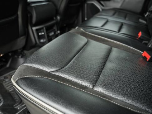 Used 2022 RAM 1500 Laramie AWD/4WD image 34