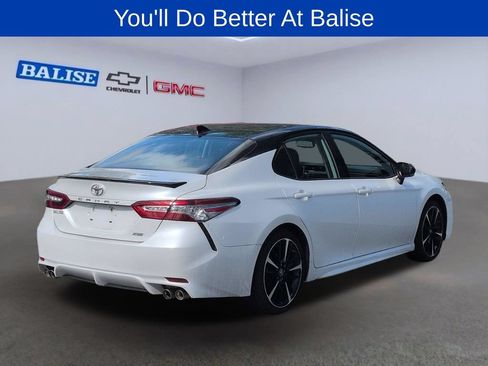 Used 2019 Toyota Camry XSE FWD image 3