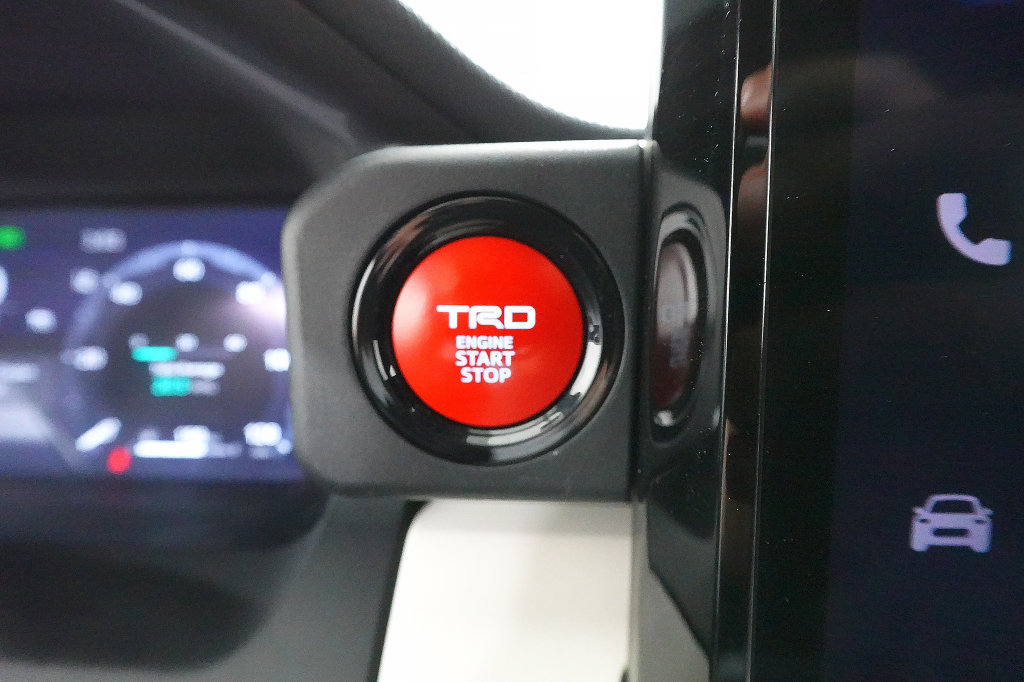 Used 2024 Toyota Tacoma TRD Off-Road AWD/4WD image 18
