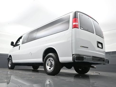 Certified 2024 Chevrolet Express 3500 LT w/ LT Preferred Equipment Group RWD image 31