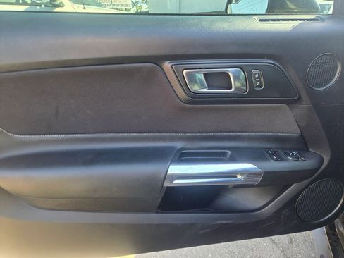 Used 2020 Ford Mustang GT w/ Equipment Group 301A image 9