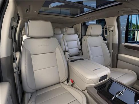 New 2026 GMC Yukon Denali w/ Denali Reserve Package AWD/4WD image 16