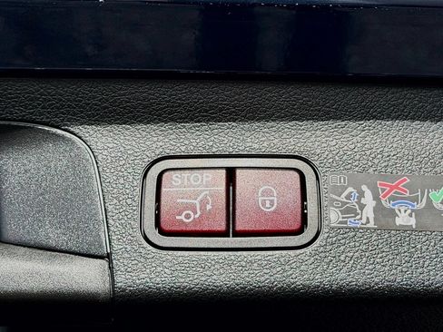 Used 2026 Mercedes-Benz GLS 450 4MATIC image 14