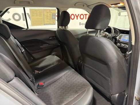 Used 2023 Nissan Kicks SV image 12