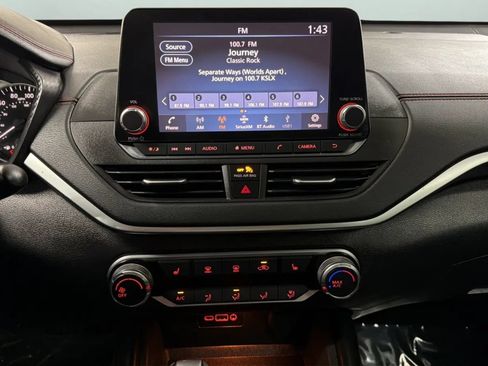 Used 2021 Nissan Altima 2.0 SR FWD image 14