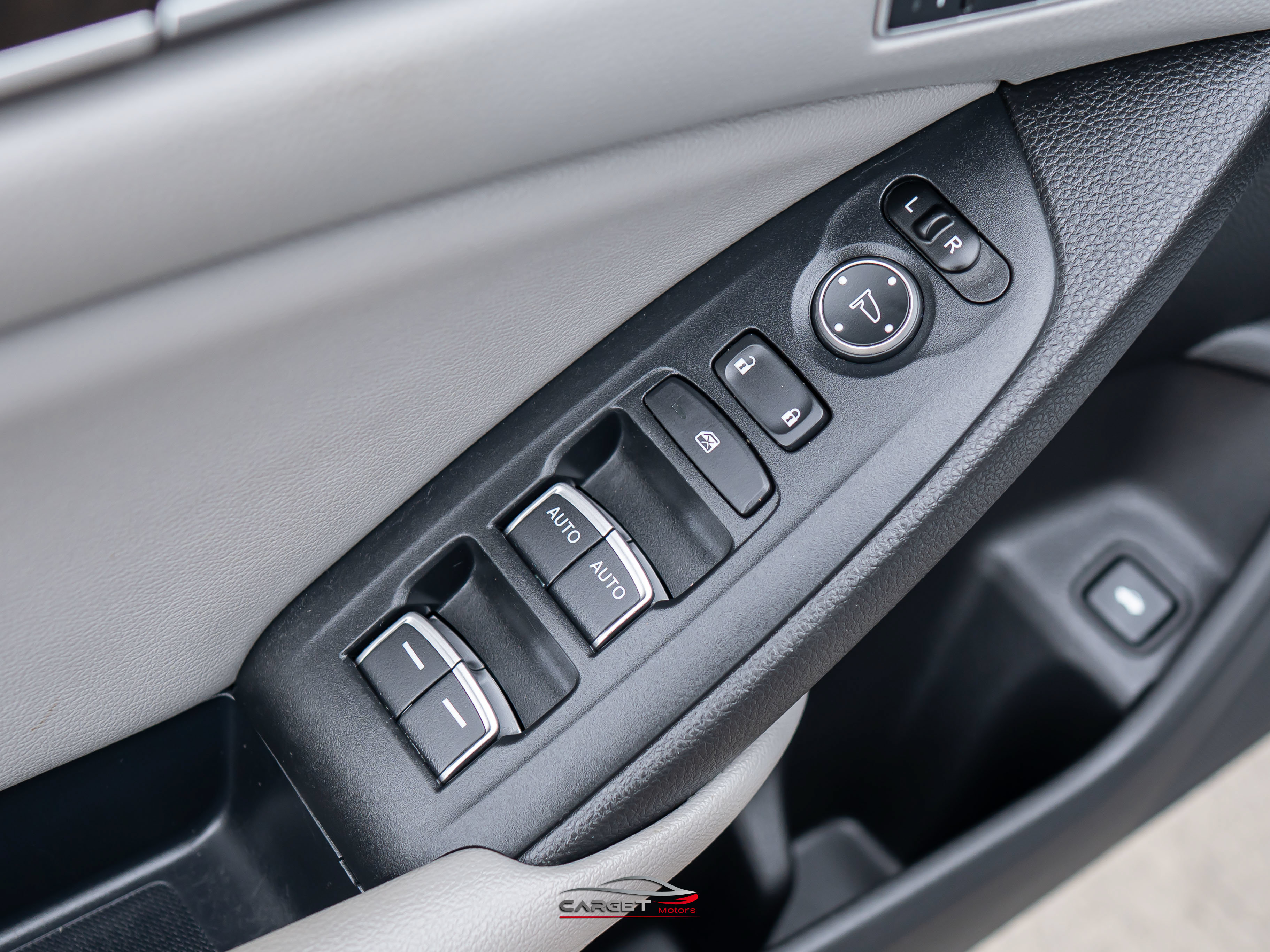 Used 2020 Honda Accord Touring image 39