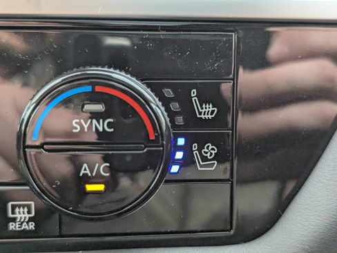 New 2025 Nissan Pathfinder Platinum image 19