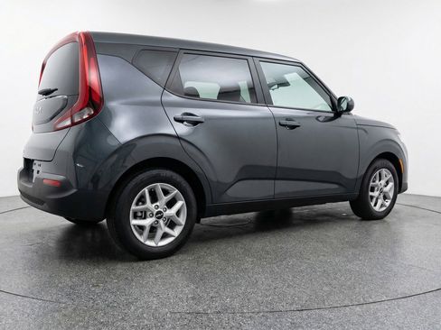 Used 2025 Kia Soul LX w/ LX Technology Package image 9