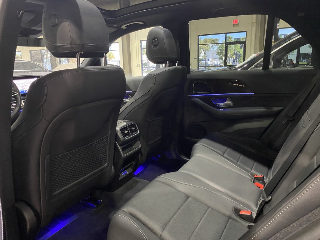 Certified 2025 Mercedes-Benz GLE 450e 4MATIC w/ Driver Assistance Package image 5