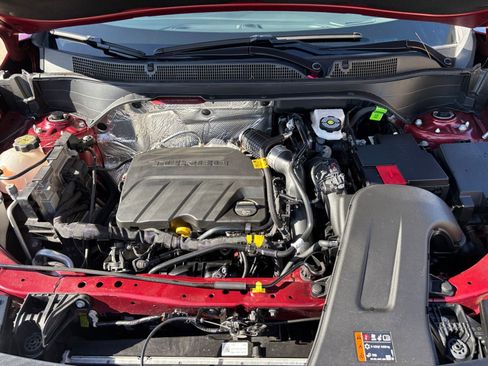 Used 2025 Chevrolet Trax LT image 31