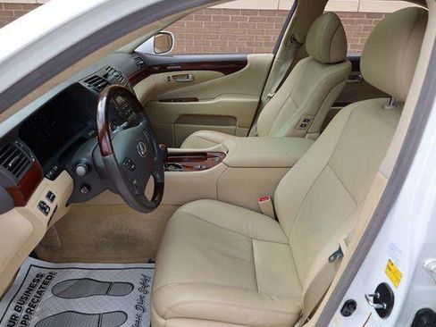 Used 2009 Lexus LS 460 image 16