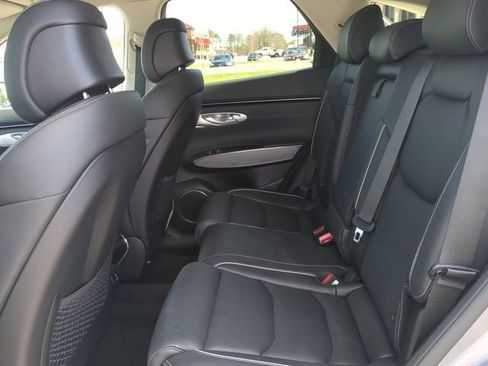 Used 2024 Genesis GV70 2.5T w/ Advanced Package image 12