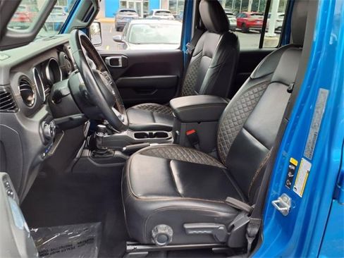 Used 2022 Jeep Wrangler Unlimited Sahara image 4