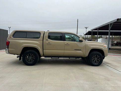Used 2020 Toyota Tacoma SR image 19