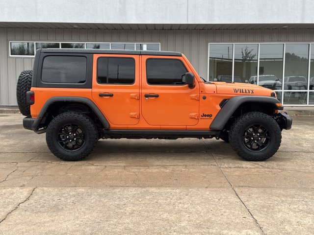 Used 2025 Jeep Wrangler Unlimited Sport AWD/4WD image 2