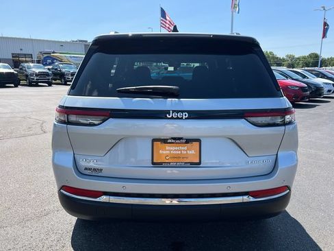 Certified 2025 Jeep Grand Cherokee Laredo X w/ Luxury Tech Group I AWD/4WD image 6