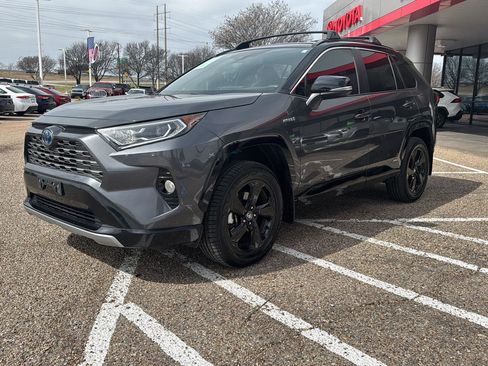 Used 2020 Toyota RAV4 XSE image 8