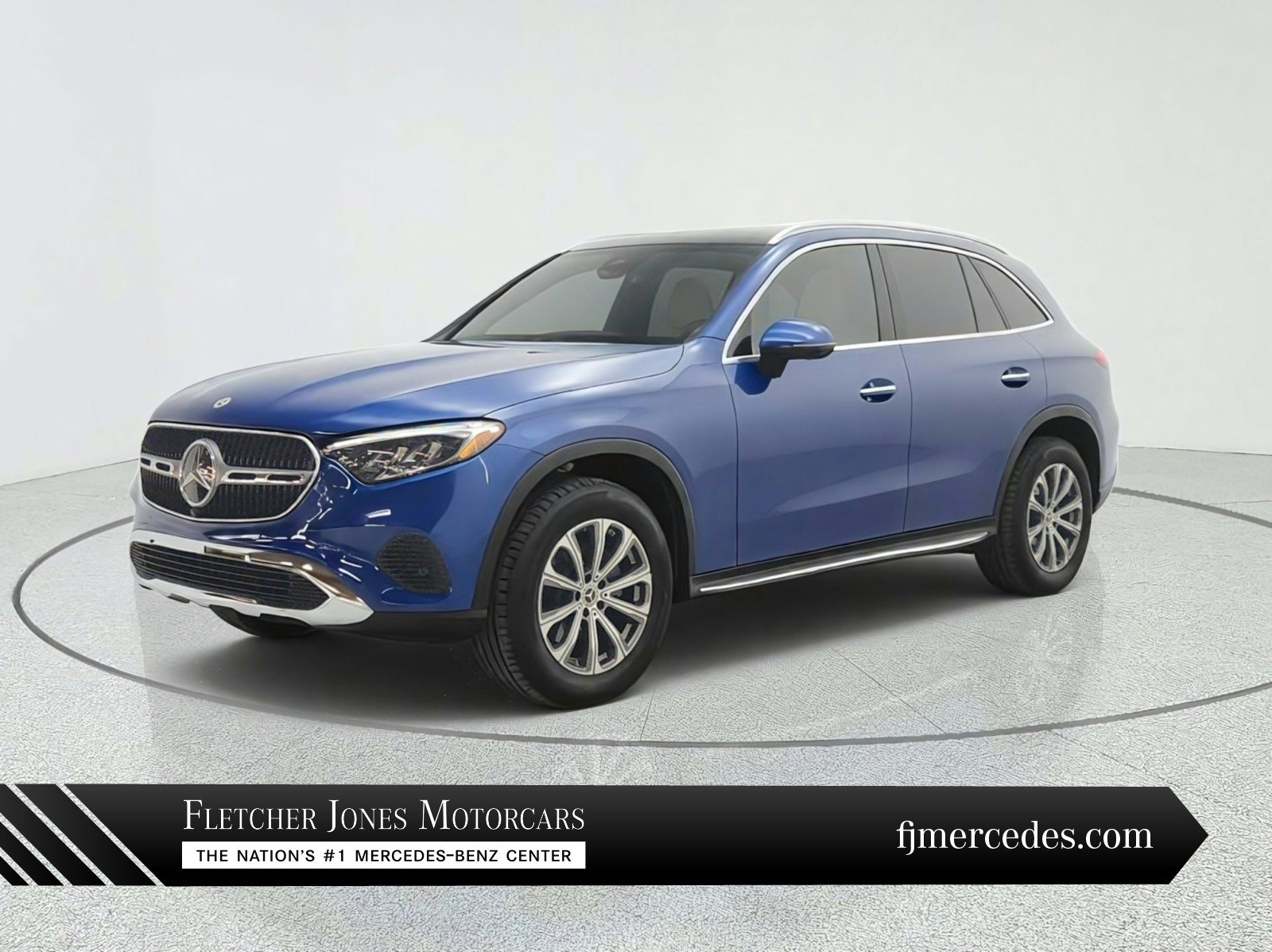Used 2024 Mercedes-Benz GLC 300 image 1