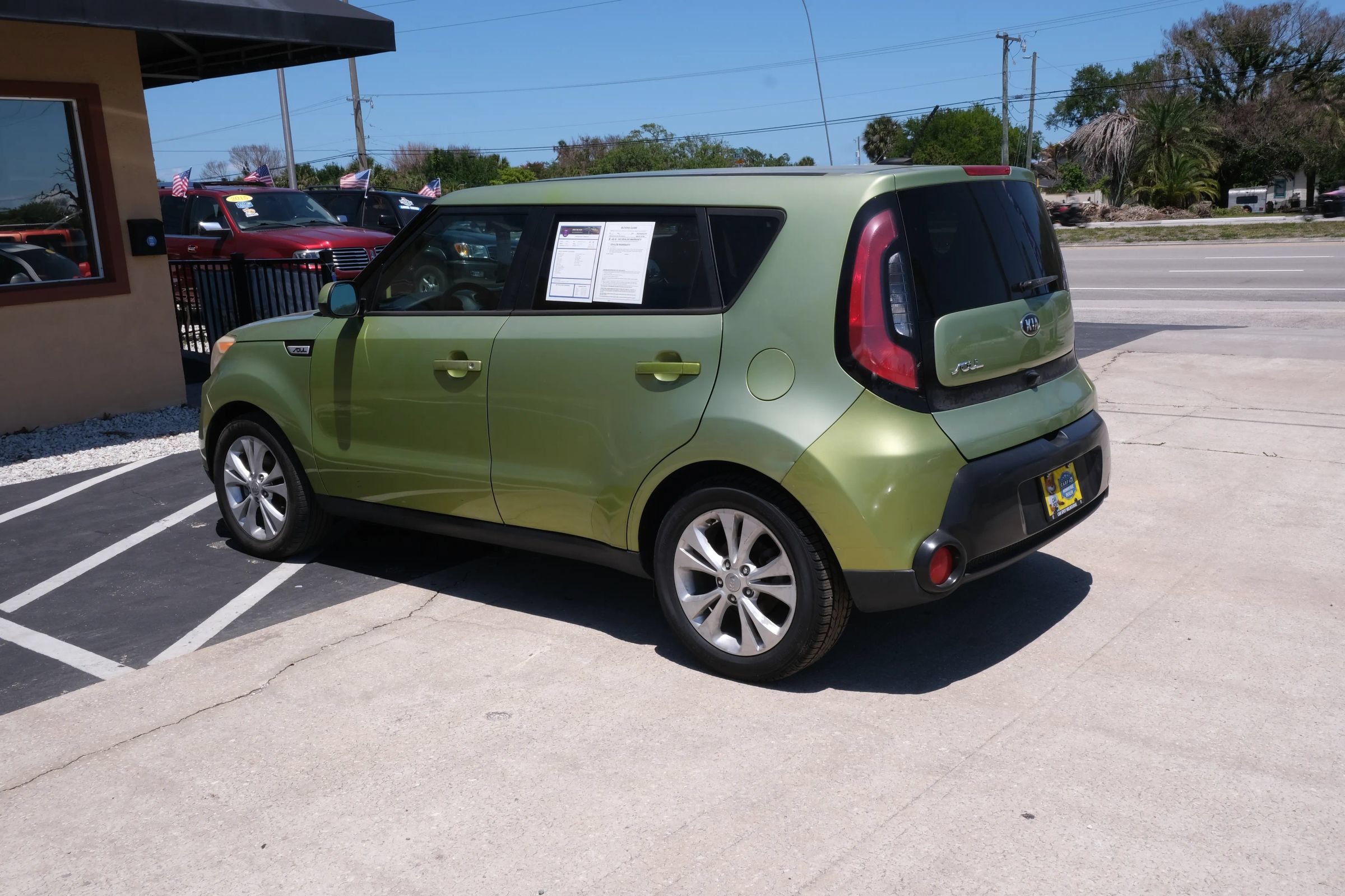 Used 2016 Kia Soul + FWD image 3
