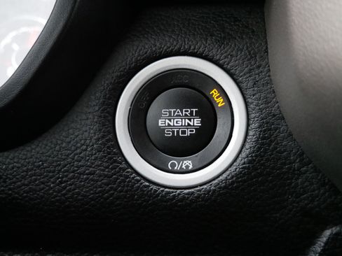 Used 2021 RAM 1500 Laramie image 26