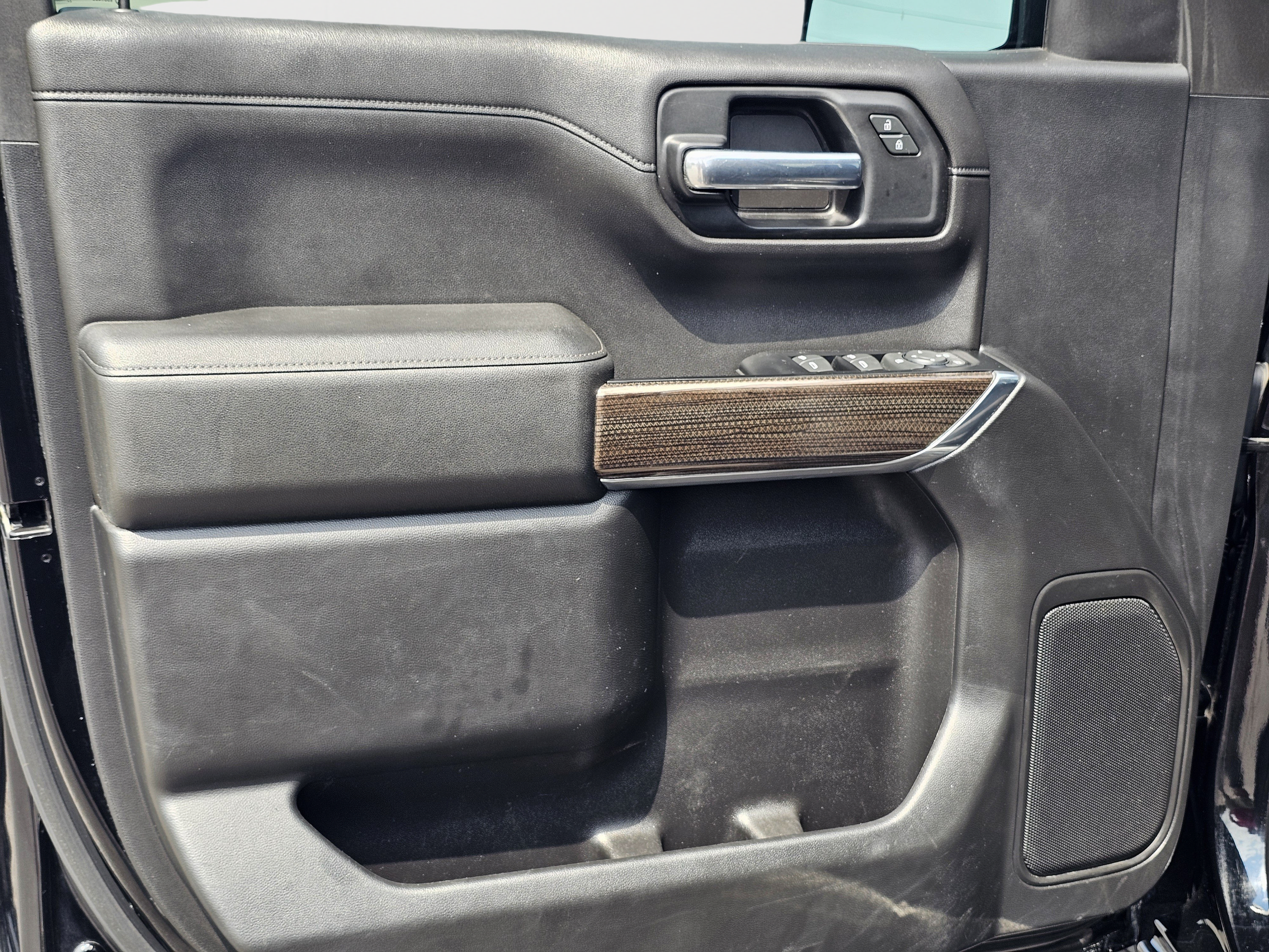 Used 2019 Chevrolet Silverado 1500 RST w/ All-Star Edition AWD/4WD image 9