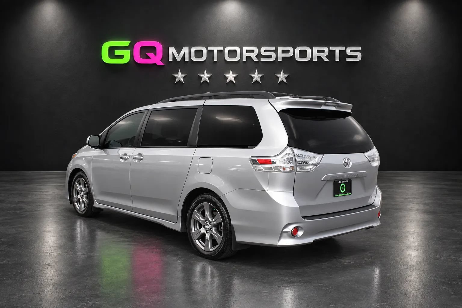 Used 2018 Toyota Sienna SE w/ SE Preferred Package FWD image 6