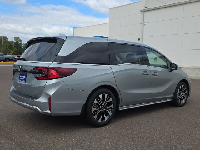 New 2027 Honda Odyssey Elite image 3