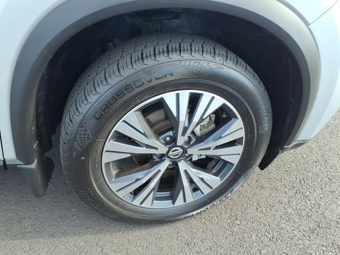 Used 2021 Nissan Rogue SV image 9