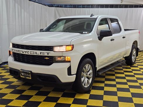 Used 2019 Chevrolet Silverado 1500 Custom w/ Custom Value Package image 7