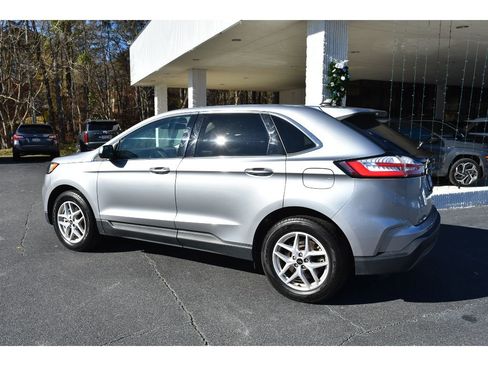 Used 2023 Ford Edge SEL image 2