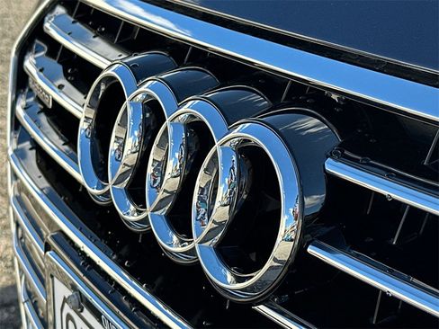 Used 2016 Audi A7 3.0T Premium Plus w/ 20" Wheel & Tire Package image 13