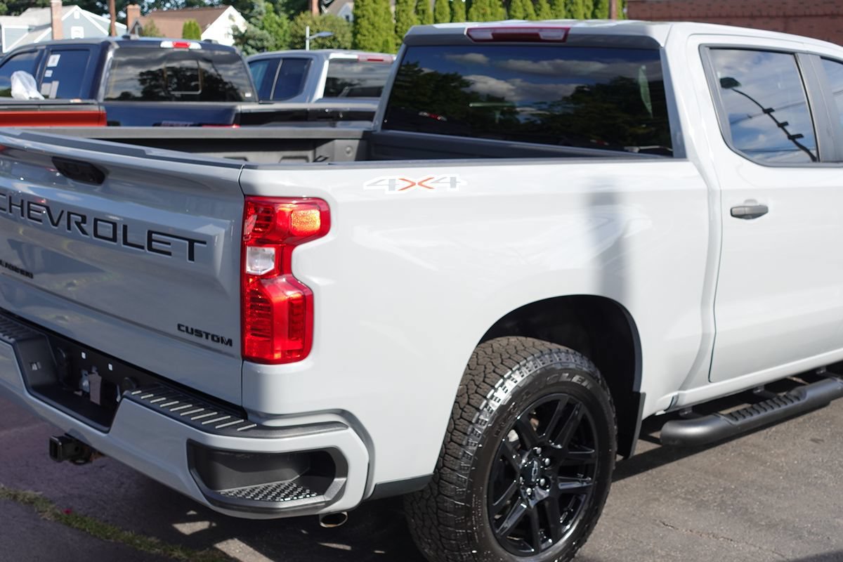 Used 2024 Chevrolet Silverado 1500 Custom w/ LPO, Dark Essentials Package AWD/4WD image 14