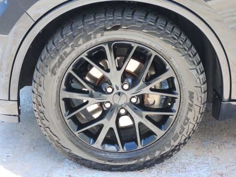 Used 2016 Dodge Durango R/T w/ Technology Group AWD/4WD image 13