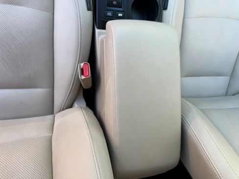 Used 2016 Subaru Outback 2.5i Limited AWD/4WD image 19