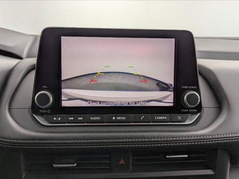 Used 2025 Nissan Rogue SV AWD/4WD image 27