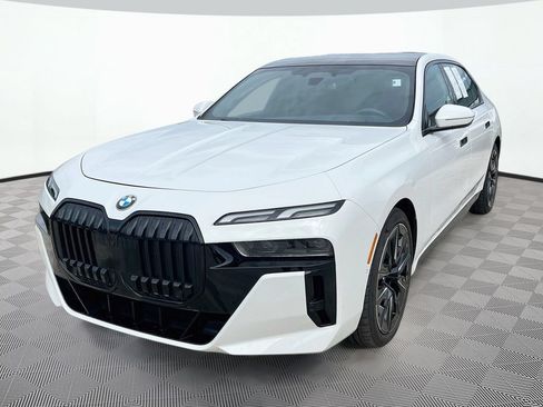 Used 2023 BMW 740i RWD image 1