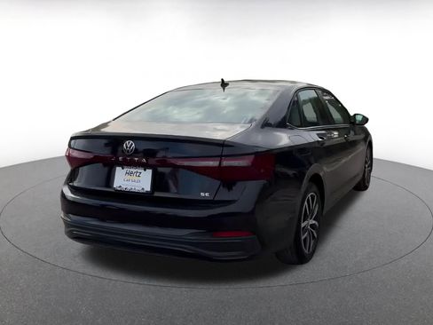 Used 2025 Volkswagen Jetta SE image 14