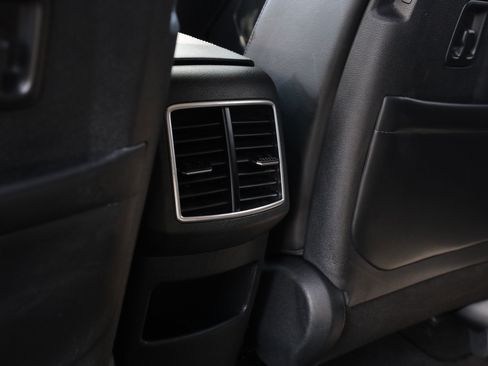 Used 2024 Kia Sportage EX image 16