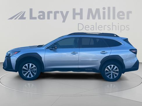 Used 2023 Subaru Outback Premium AWD/4WD image 2