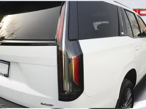 Used 2023 Cadillac Escalade V image 38